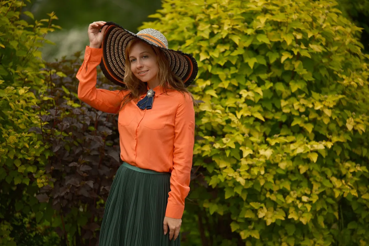 Ilustrační foto ženy v dámské halence