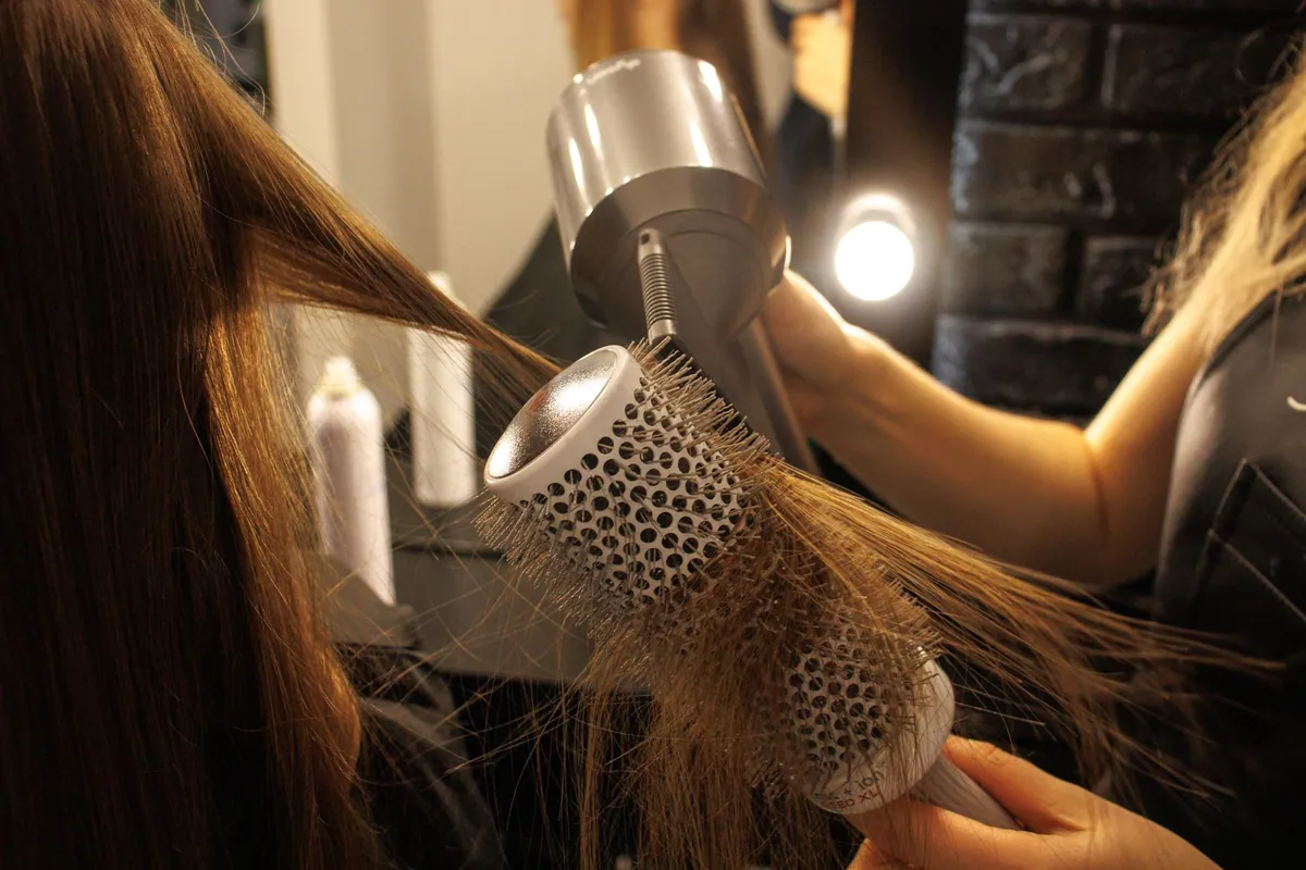 Styling vlasů kulmofénem