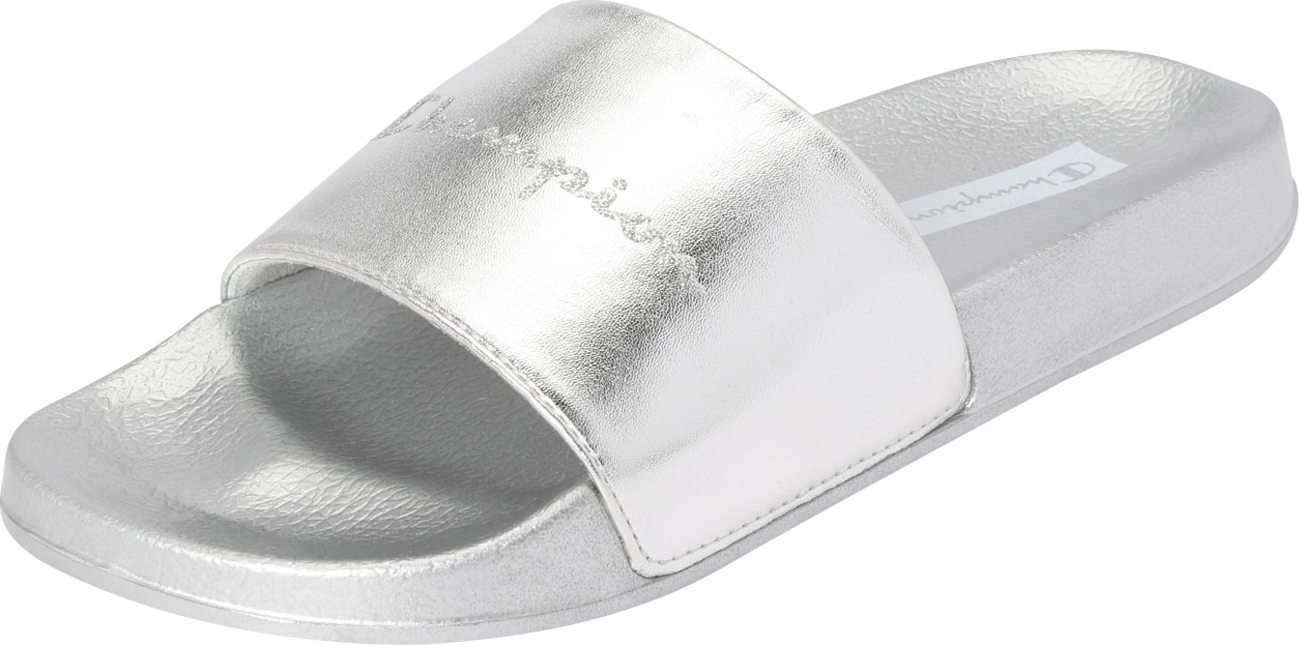 Champion Authentic Athletic Apparel Pantofle 'QUEENS' stříbrná