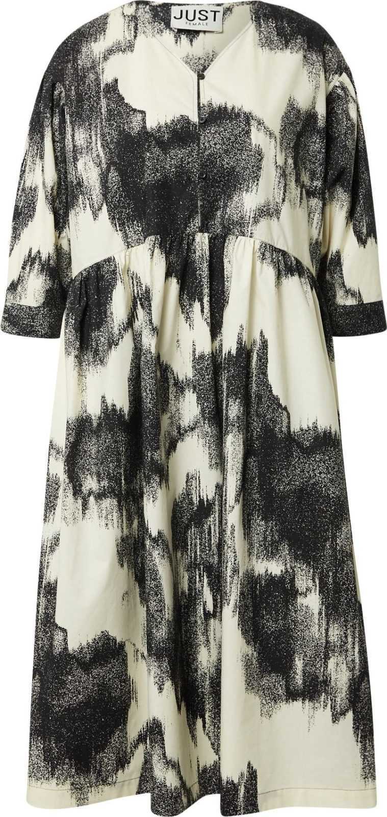 JUST FEMALE Šaty 'Other' černá / přírodní bílá