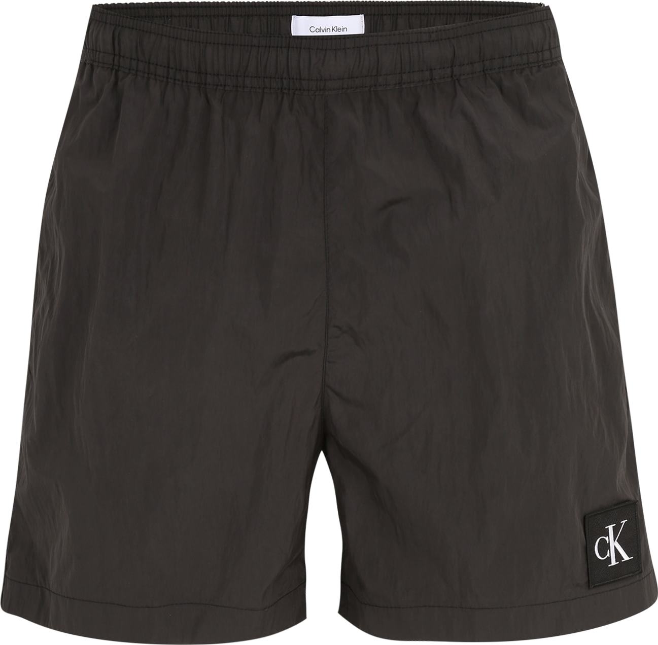 Calvin Klein Swimwear Plavecké šortky černá / bílá