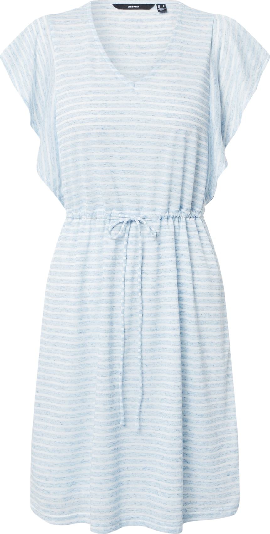 VERO MODA Letní šaty 'Rakel' světlemodrá / bílá